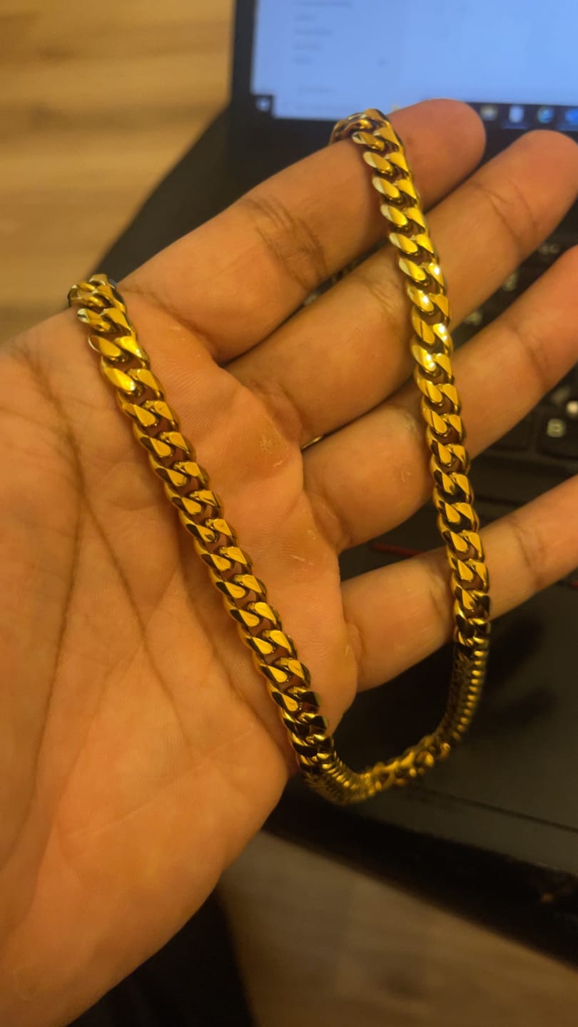 Customer photo review of Gold Cuban Link Chain - 8 mm