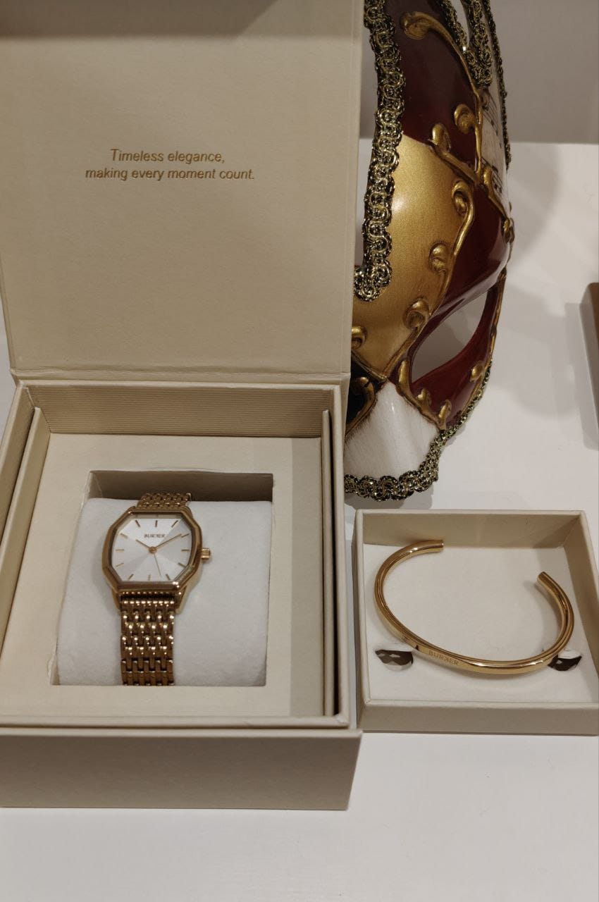 Customer photo review of Julia Gold White