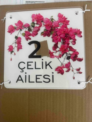 Kişiye Özel Begonvil Çiçekli Kapı İsimliği için fotoğraflı müşteri yorumu