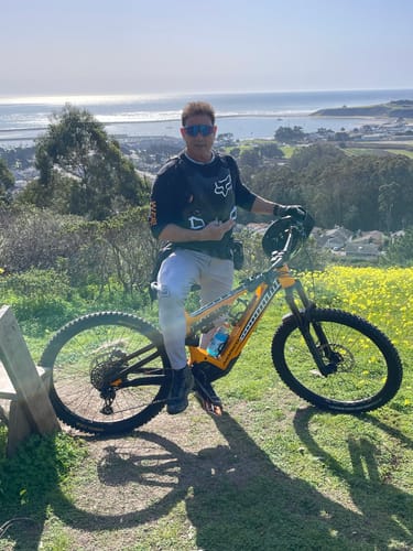 Customer photo review of Kapvoe X76 Color Changing Frames Photochromic Sunglasses