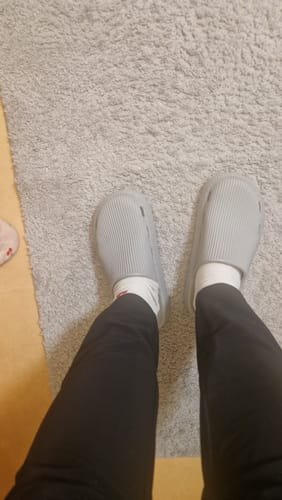 Customer photo review of HappyClogs Strapless