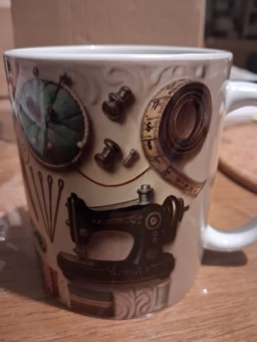 Customer photo review of Mug machine à coudre personnalisé - Cadeau pour les amateurs de bricolage
