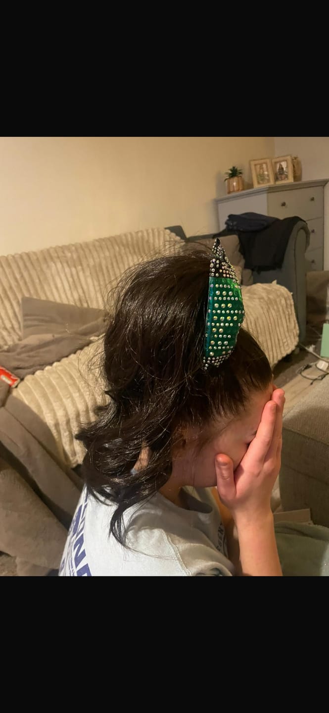 Customer photo review of Stranded Medium Wand Wave Clip-in Ponytail - Colour #2 Nigella