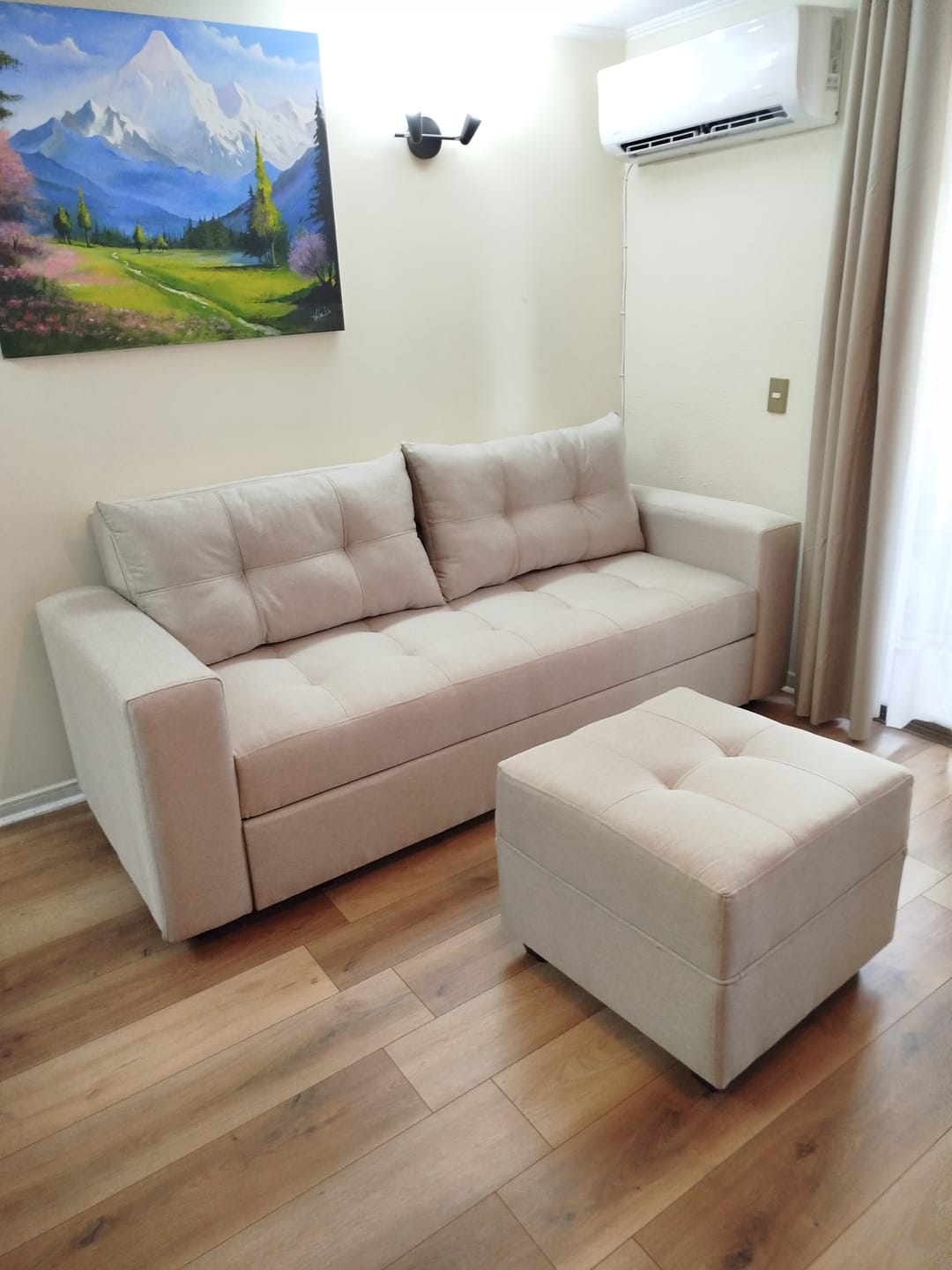 Customer photo review of Set Sofá Cama + Pouf