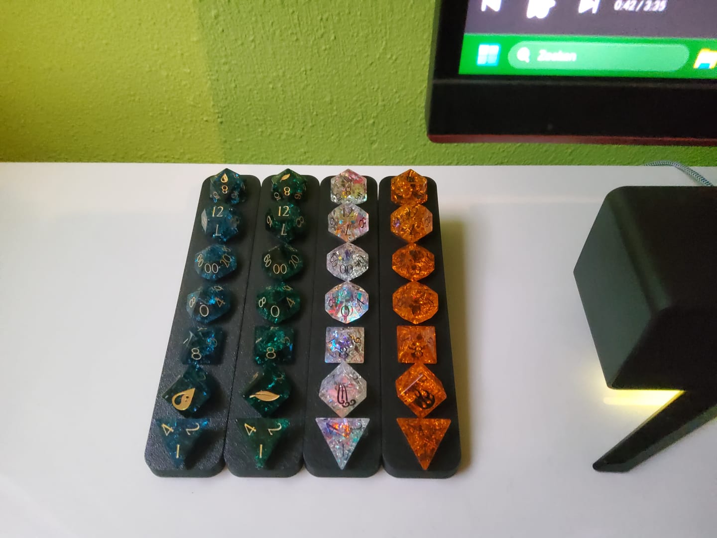 Customer photo review of Dnd dice set Blast Glass Polyhedral Elemental Style