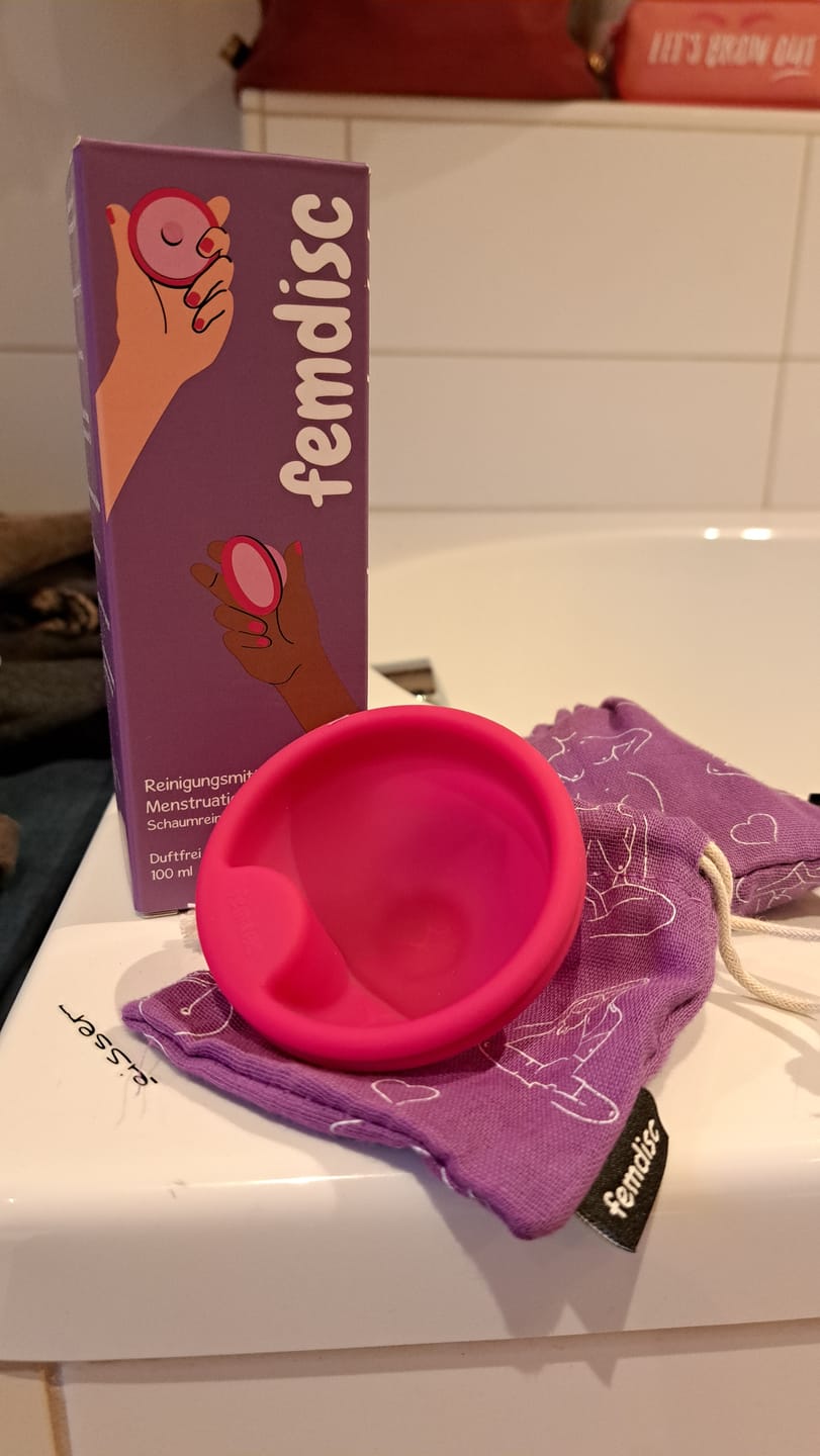 Customer photo review of femdisc Menstruationsscheibe mit Lasche