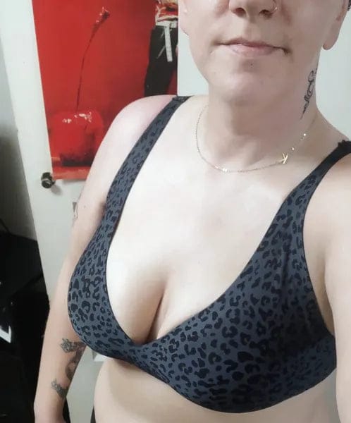 Customer photo review of Comfort Fit Seamless Wireless Bra