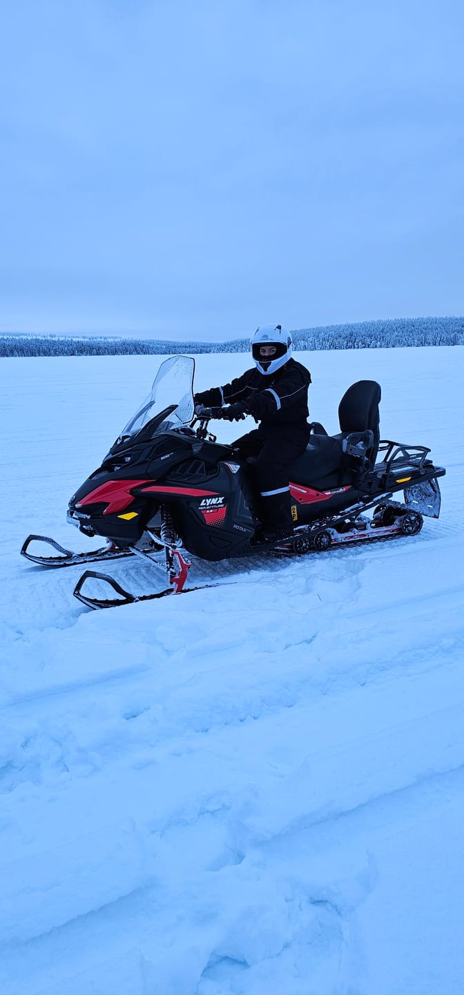 Customer photo review of Men's Arctic Ice Vibram AG All Terrain Short Boots