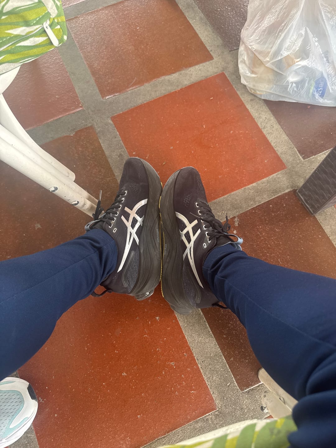 Customer photo review of Asics Gel Kayano 32 Luxe Hombre Luxe Black