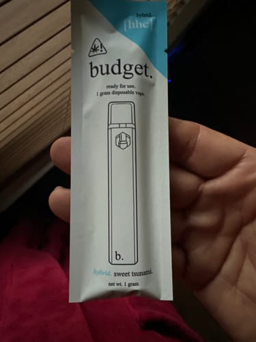 Customer photo review of 1 Gram HHC Vape Pen | Sweet Tsunami - Hybrid