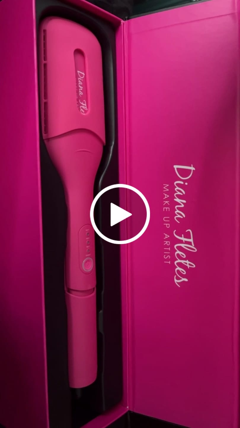 Customer video review of Plancha 2 en 1 Diana Fletes Para Cabello Húmedo y Seco.