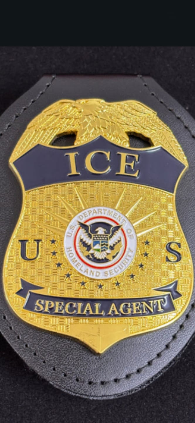 Customer photo review of U.S Ice Special Agent BADGE Replica Movie Props
