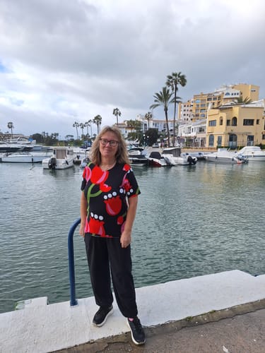 Customer photo review of T-shirt casual Tulpan