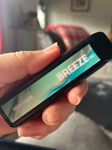 Customer photo review of Breeze Pro Disposable Vape