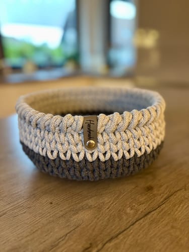 Customer photo review of Kunstleder Label "Handmade" für Häkelkörbe etc. - 90x15 mm - CS0016