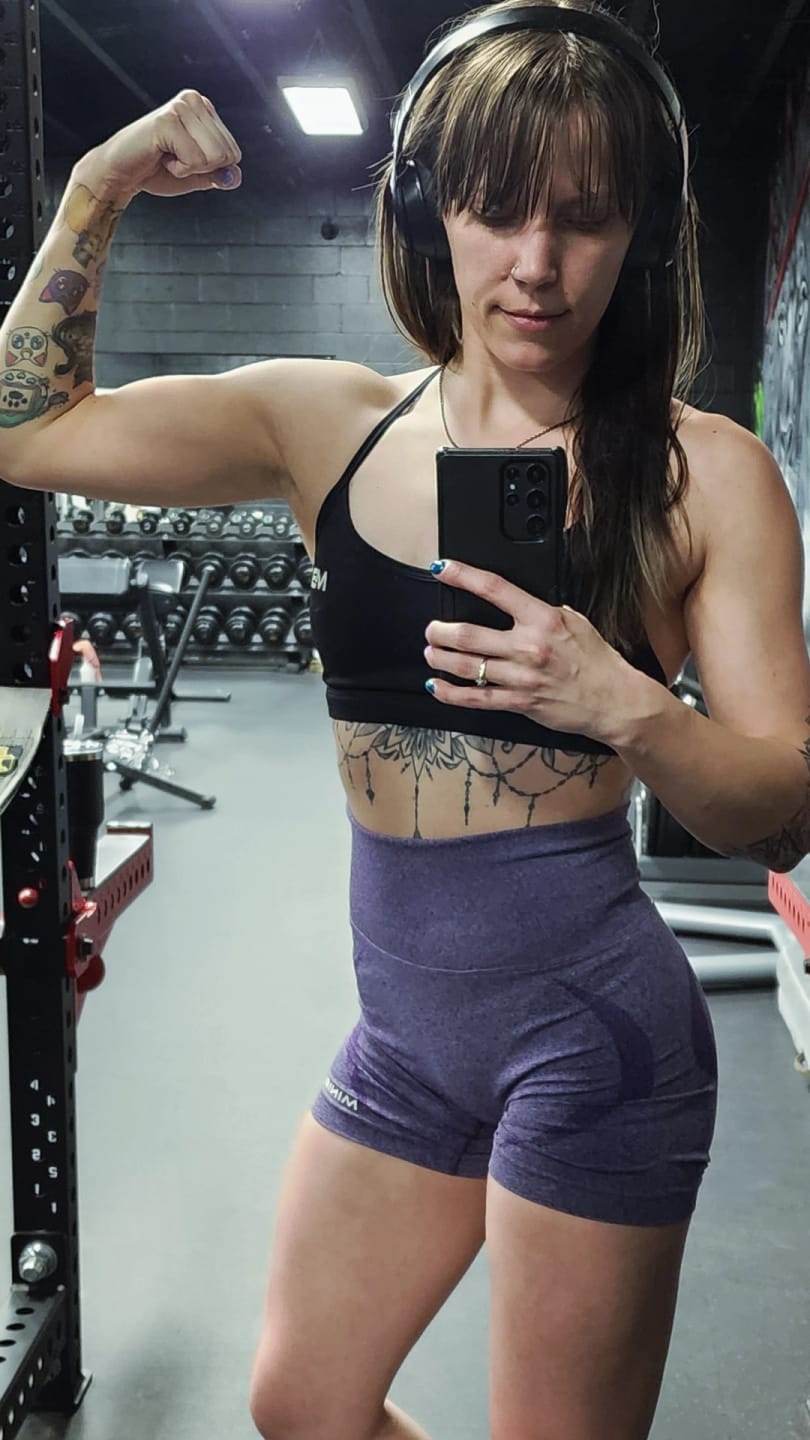 Customer photo review of Versa Sports Top