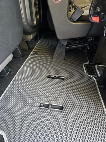 Customer photo review of Fußmatten für Van - Kofferraumwanne