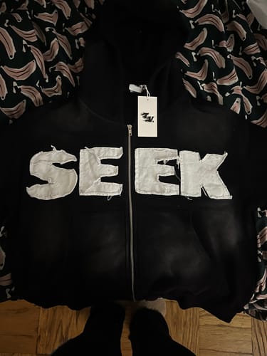 Customer photo review of SEEK ZIPUP