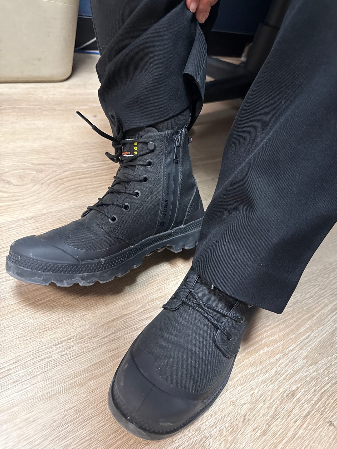 Customer photo review of 74066-001-M | PAMPA RCYL LT+WP+ZIP | BLACK/BLACK