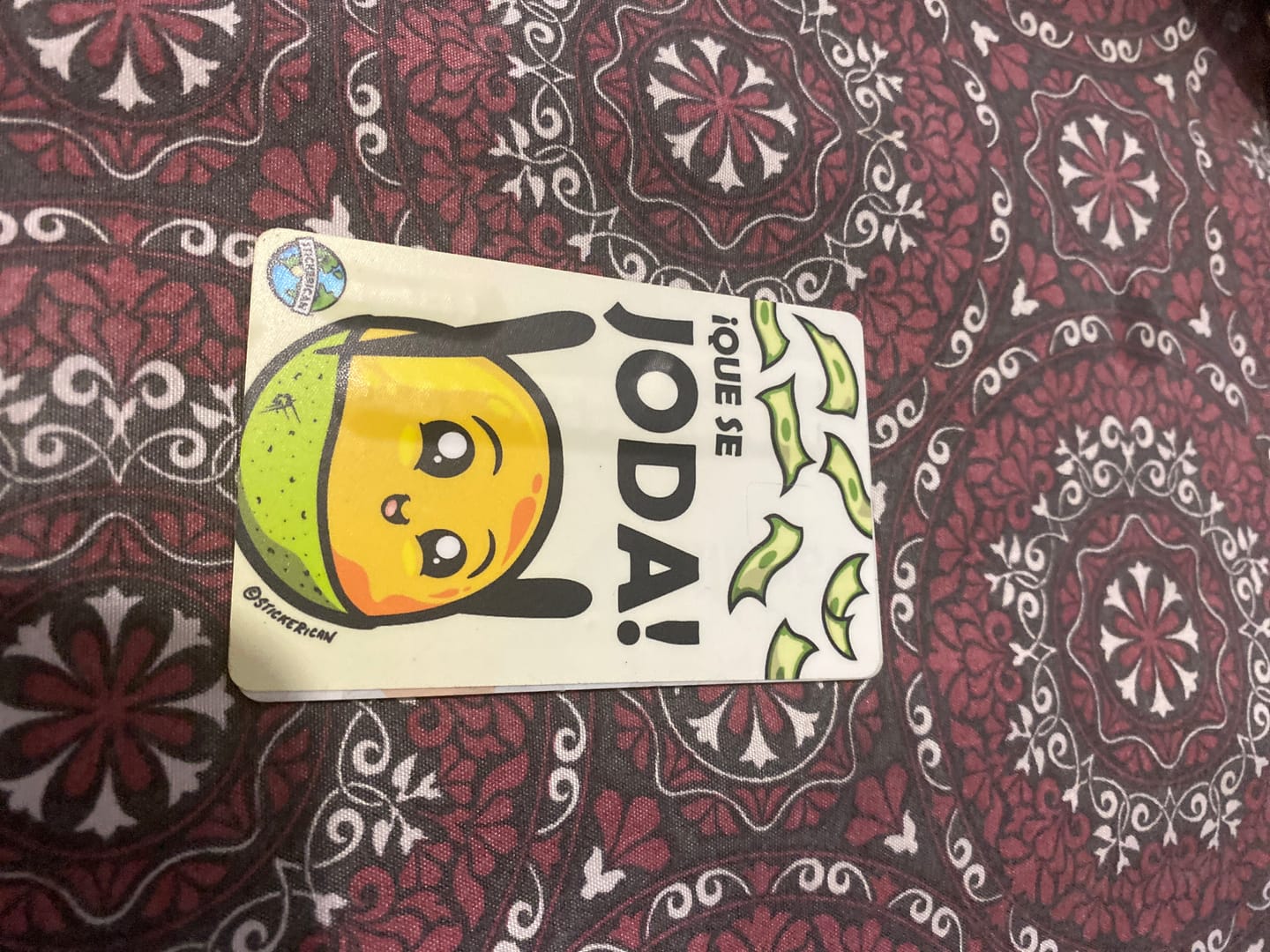Customer photo review of Que Se Joda - Sticker para Tarjeta de Crédito