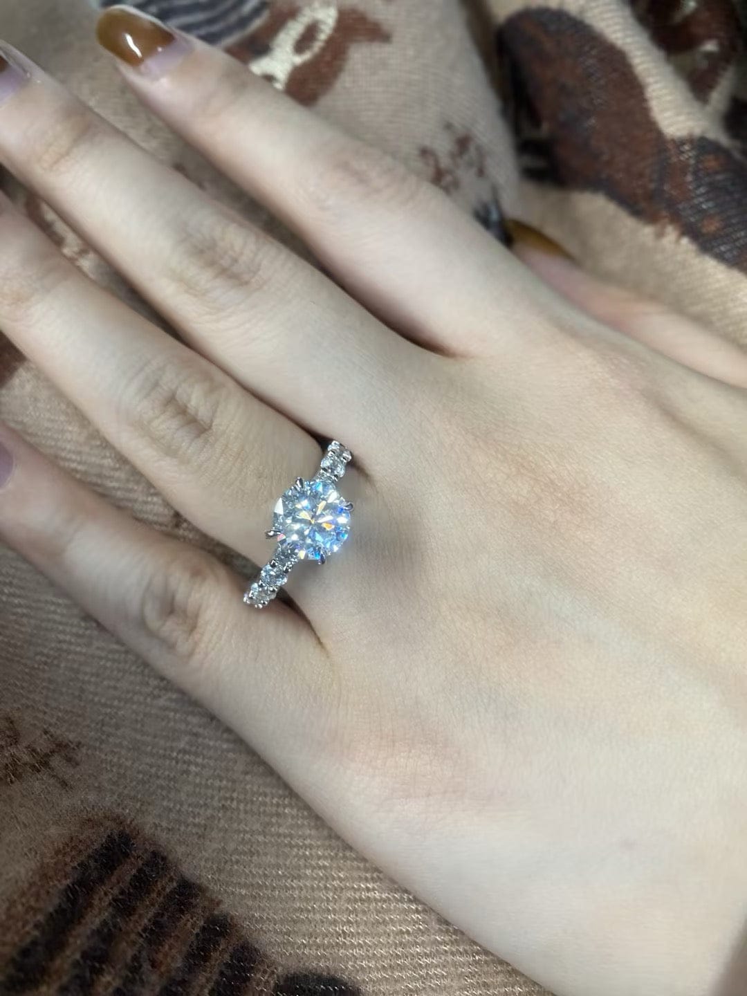 Customer photo review of Rodiffy Moissanite 2.0Ct~4.0 Ct Round Engagement Ring -4 Prong Setting