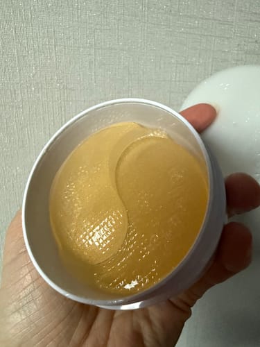 Customer photo review of Balinoši spilventiņi ar kalcija joniem Dr.Melaxin Cemenrete Calcium Volume Eye Patch