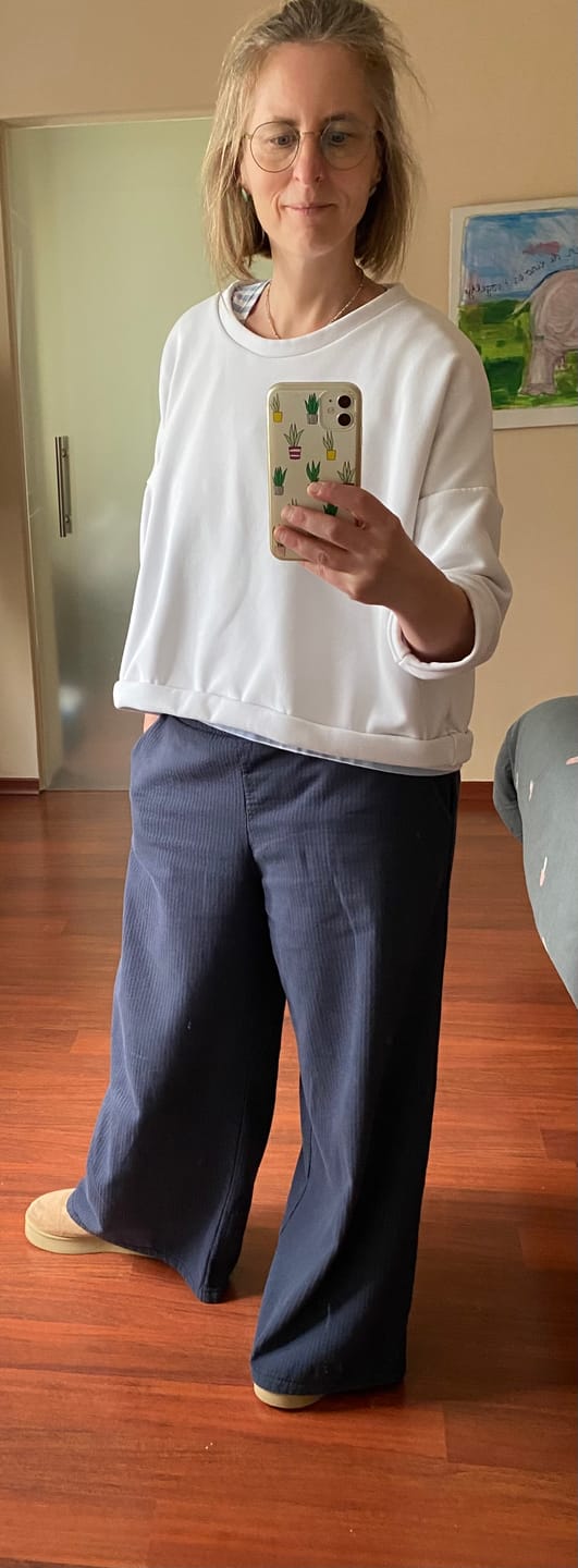 Customer photo review of Wide Pants Marta - Reversed Corduroy - Faded Blue