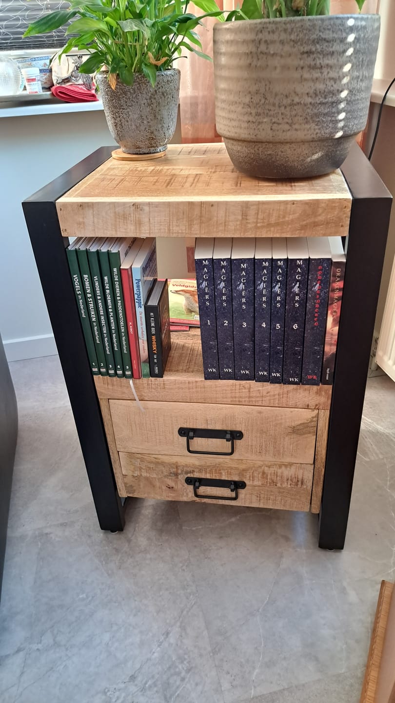 Customer photo review of Mango Houten Nachtkastje Britt | 50x40x70cm Tijdloos & Handgemaakt Design