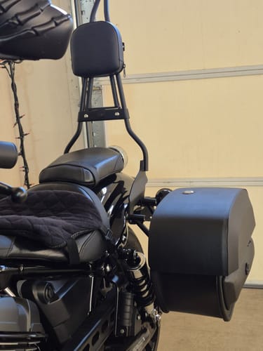 Customer photo review of 28L - Pantheon Medium Quick Mount Yamaha Bolt Motorcycle Saddlebags