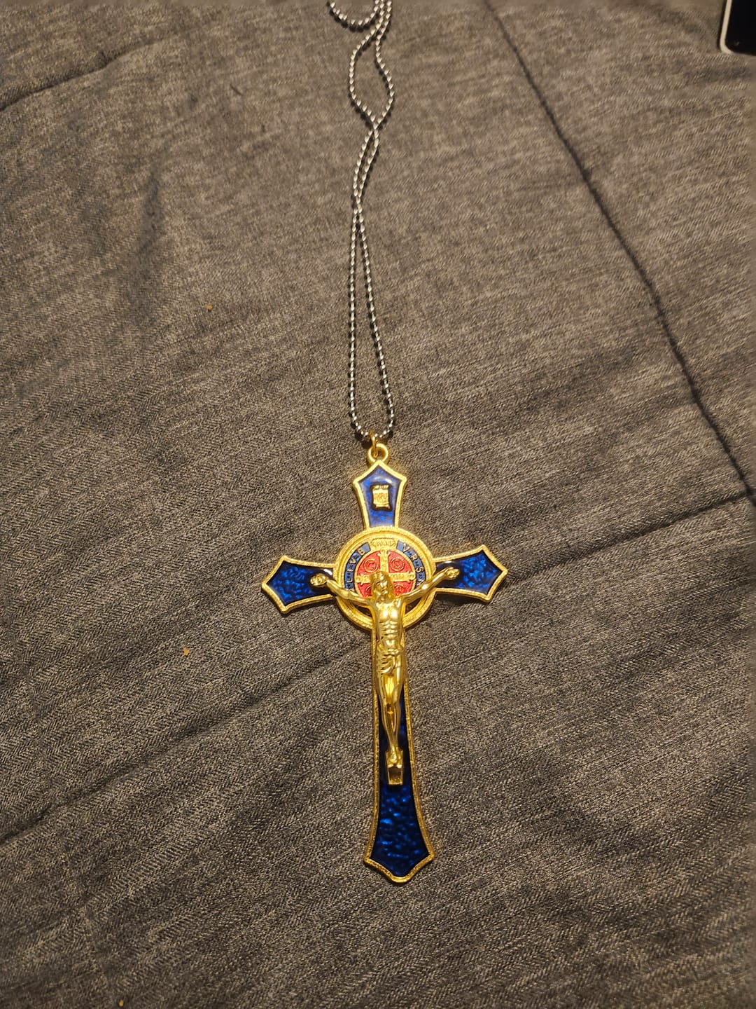 Customer photo review of FREE Today: Classic Style Red/Blue Crafted Crucifix Big Size Pendant Necklace(5 color)