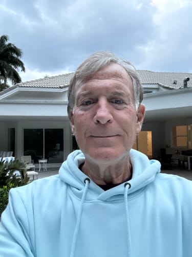 Customer photo review of 021 ESSENTIAL DROP-CUT HOODIE