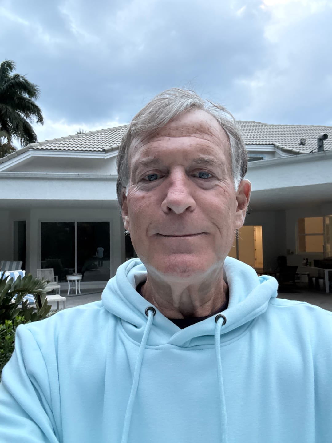 Customer photo review of 021 ESSENTIAL DROP-CUT HOODIE