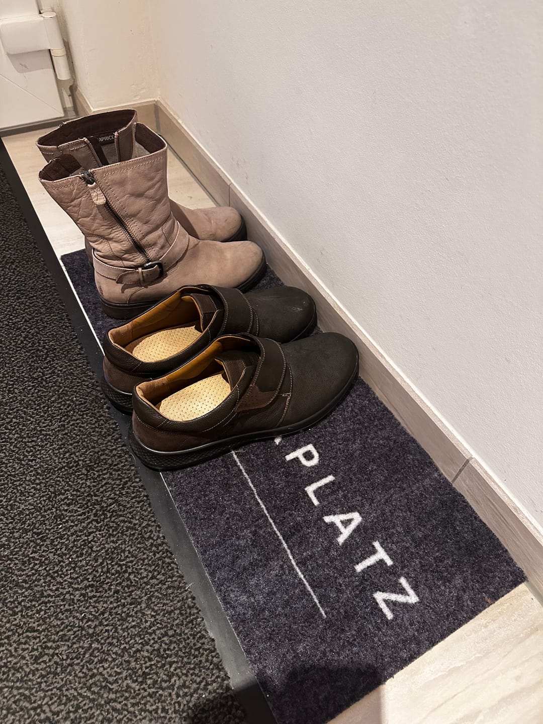Customer photo review of Schuhparkplatz 75x30cm
