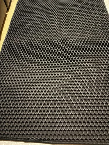 Customer photo review of The Easiest Way to Keep Cat Litter Off Your Floors — No Mess, No Stress
CleanPaws™ Litter Mat