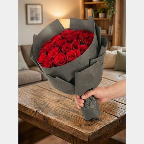 Customer photo review of 25 Red Roses with Black Wrapping