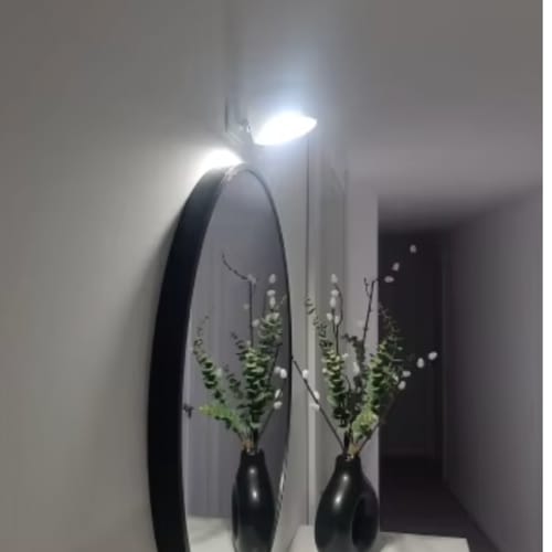 Customer photo review of מנורת הקיר של אלורה