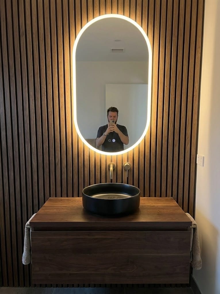 Avis de Aurore M. — Miroir Ovale Salle De Bain Led Antibuée 50x90 Basel – Bellori