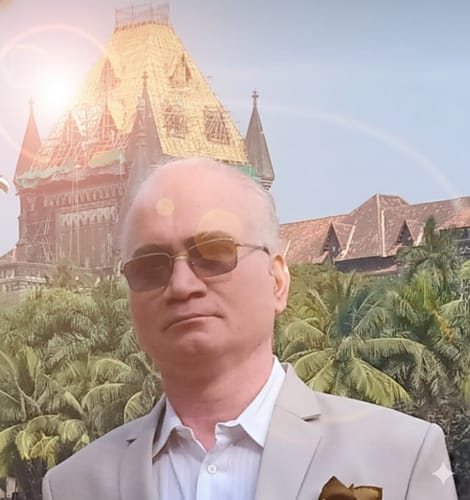 Reviewer wears a Double Delight White Shirt under a light-colored suit jacket while posing outdoors.