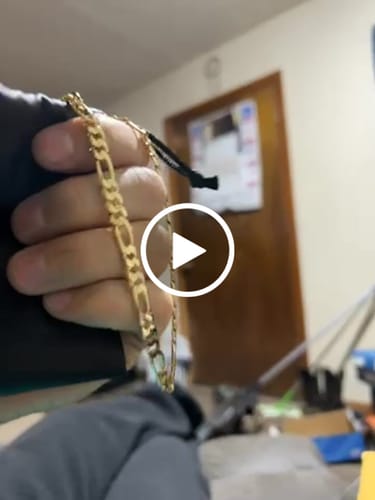 Customer video review of FREE Gold Chain Necklaces