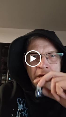 Customer video review of Flower Power Vape Cherry Superior Blend