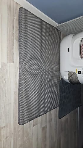 Customer photo review of The Easiest Way to Keep Cat Litter Off Your Floors — No Mess, No Stress
CleanPaws™ Litter Mat