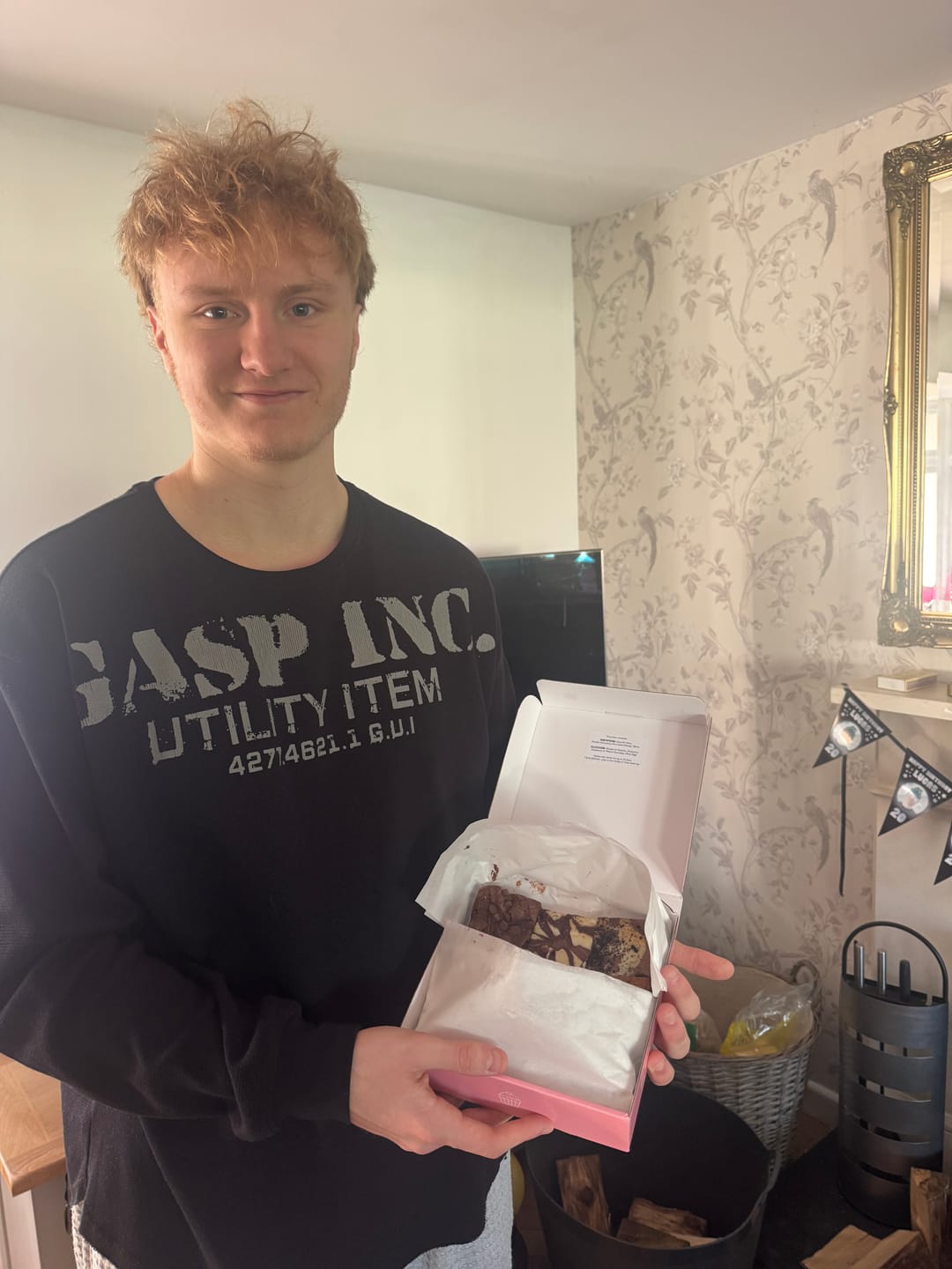 Customer photo review of Brownie & Blondie Mixed Box