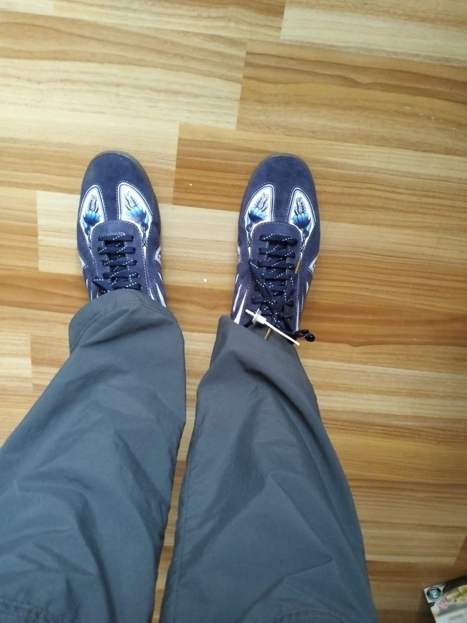Customer photo review of Feroza बोम्बर (Bomber) Sneakers