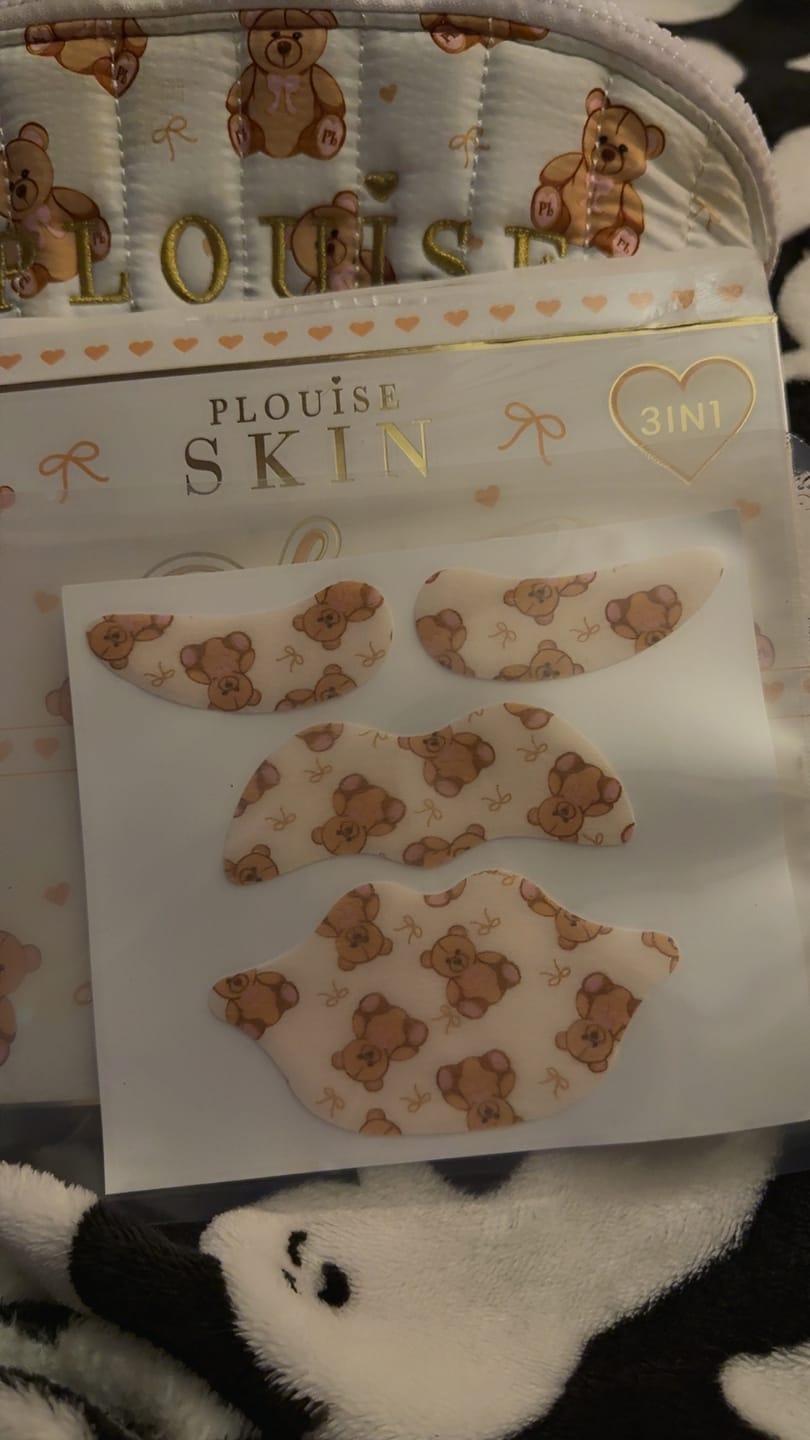 Customer photo review of Softly Does It 3-in-1 Lip, Eye & Nose Mask Set