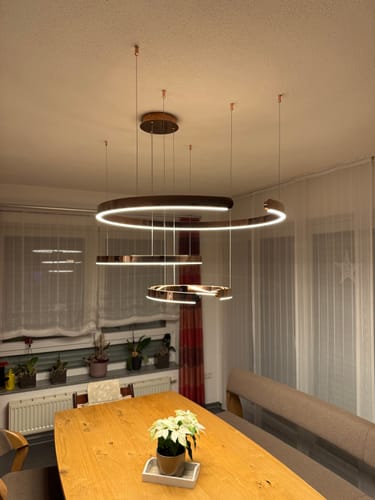 Customer photo review of WOMO Schwarz/Gold Ring Led Kronleuchter-WM2009