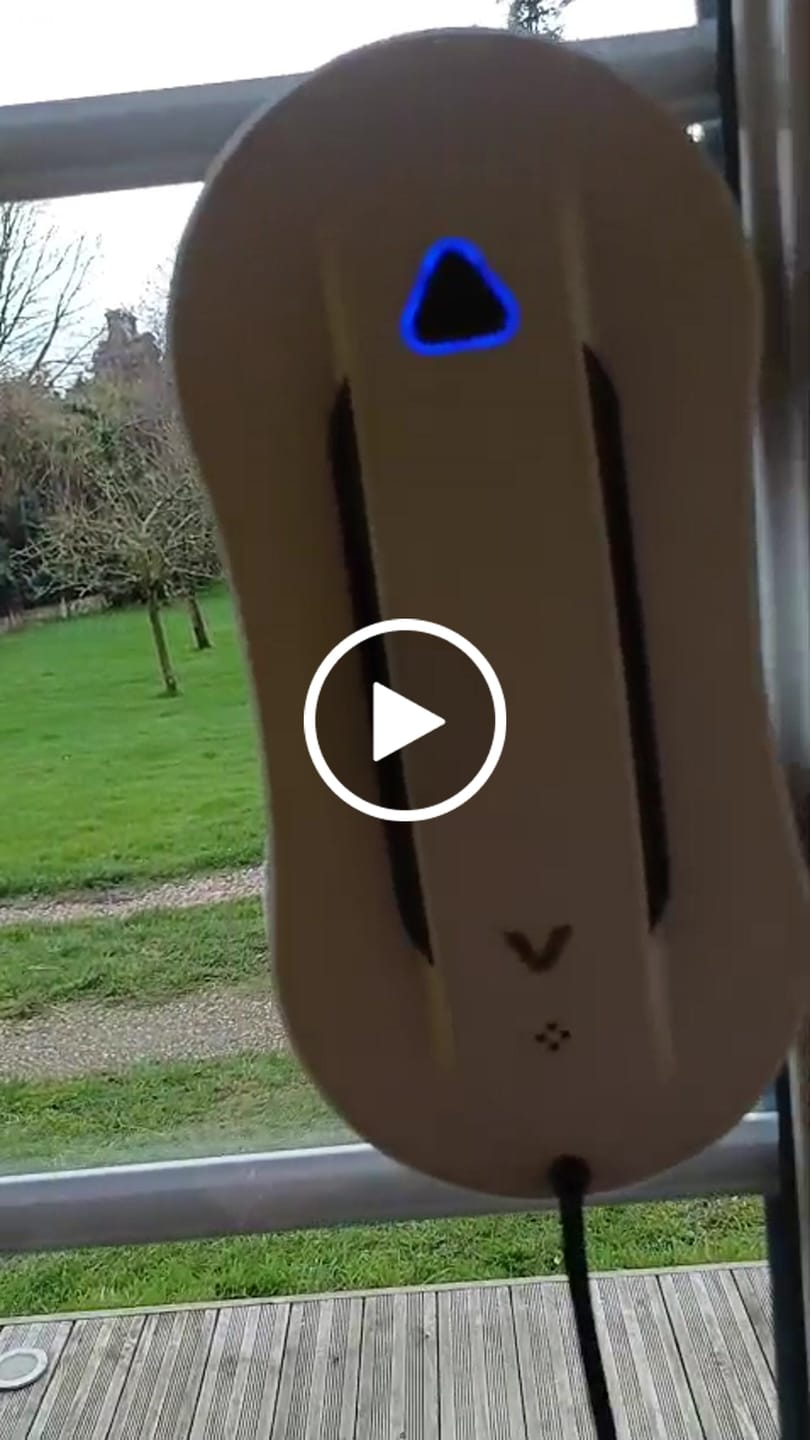 Customer video review of Robot lave vitre V3CLEAN S+