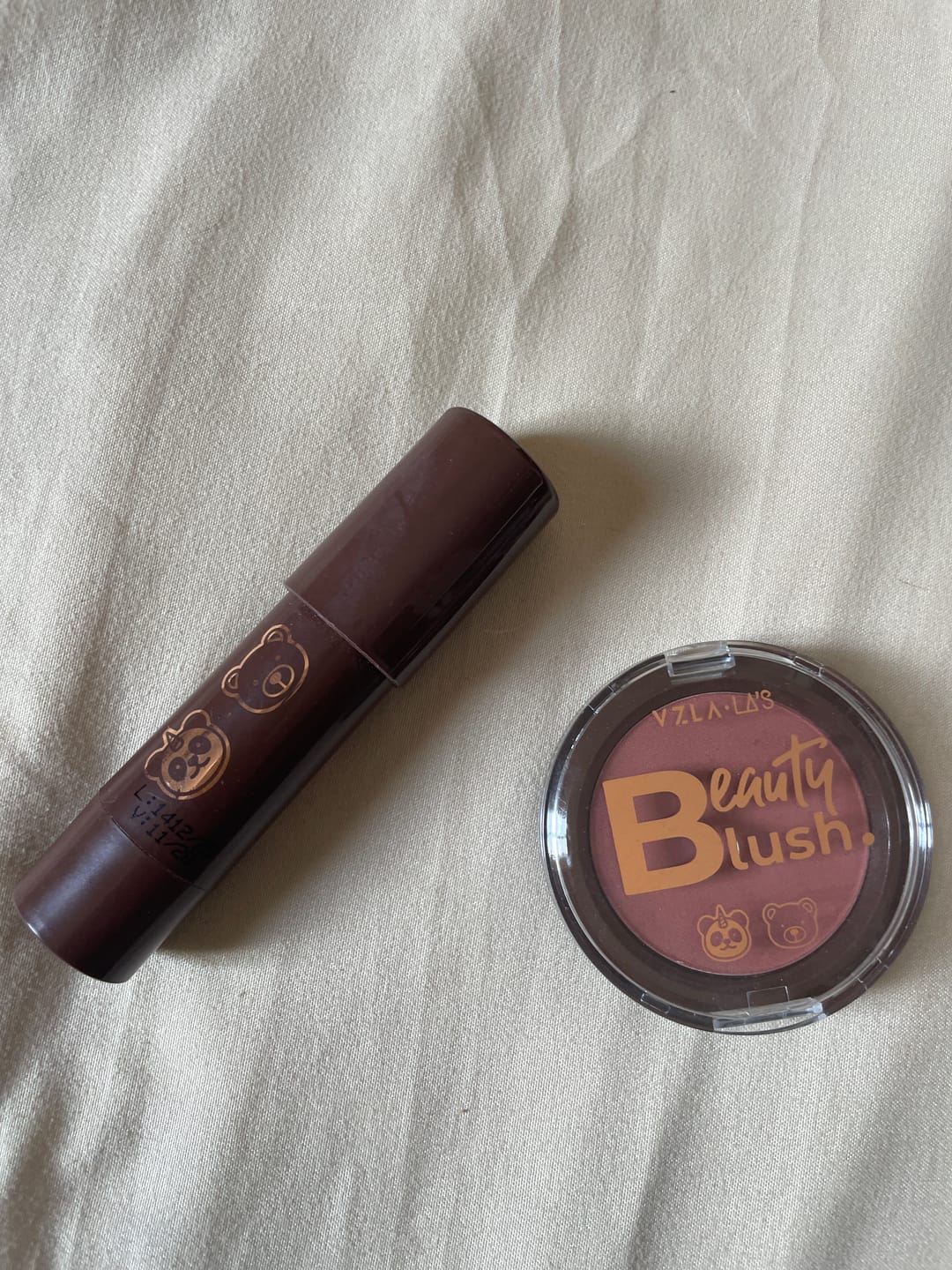 Customer photo review of Kit Blushes Red Mocha Vizzela + La's