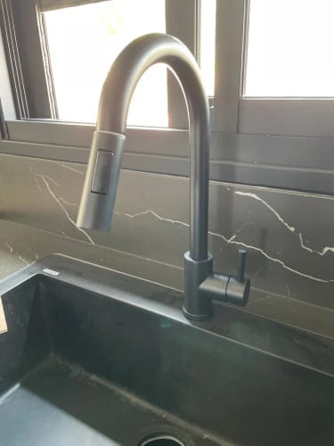 Customer photo review of Falkenberg - Touch Kitchen Faucet with Pull-Out Sprayer