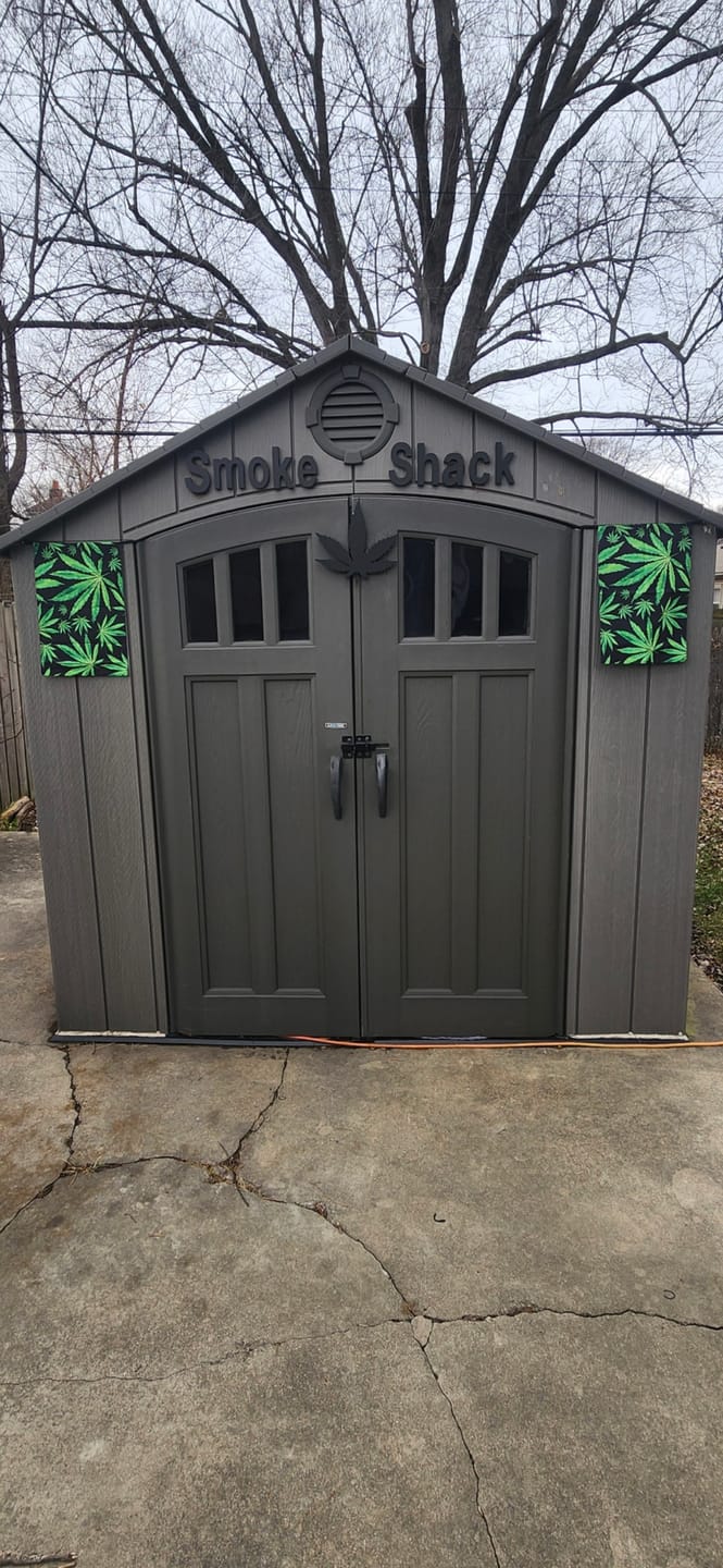 Customer photo review of Watercolor Marijuana Leaf Pattern Print House Flag
