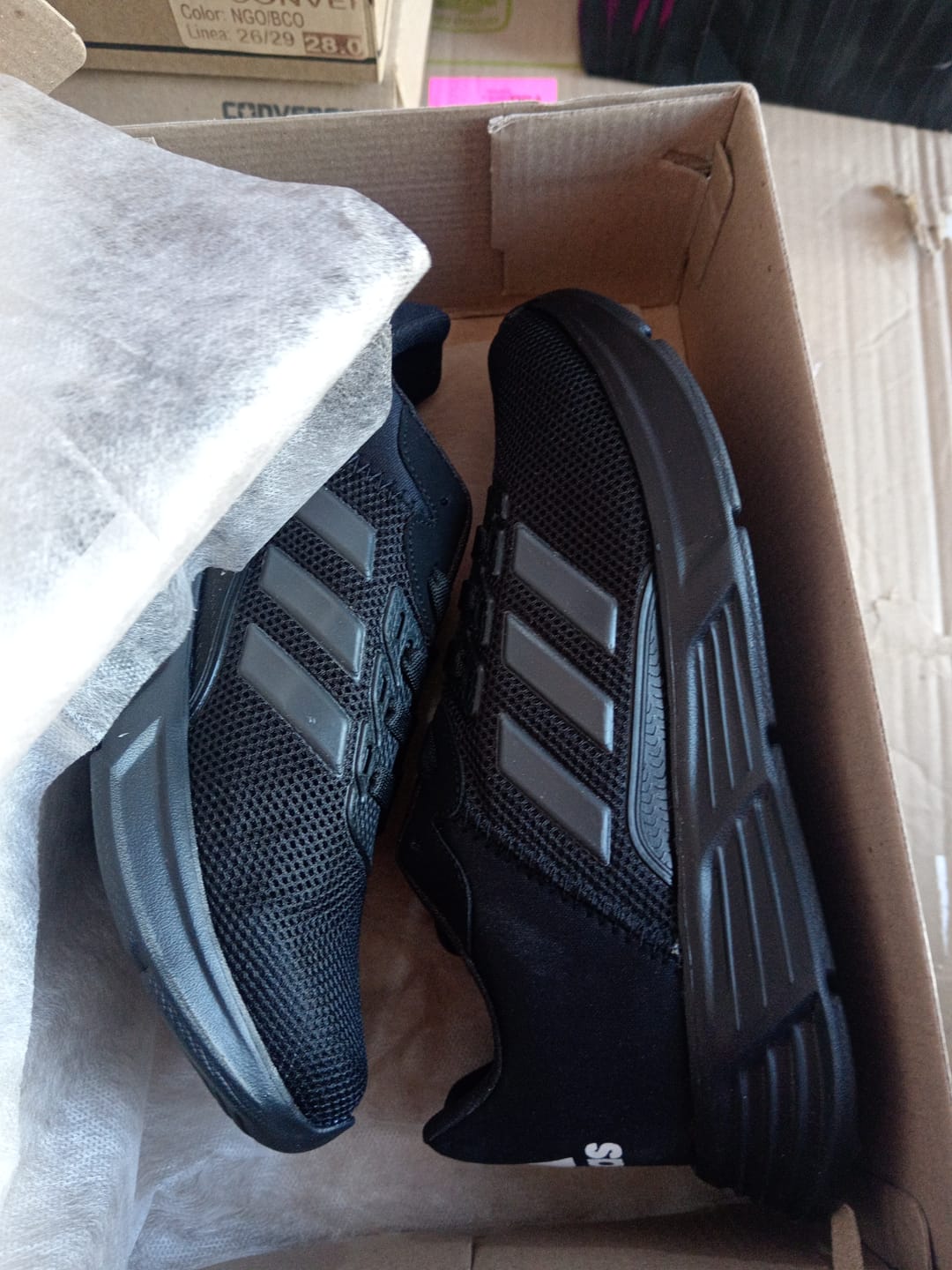 Customer photo review of Tenis 510 Negro Oxford
